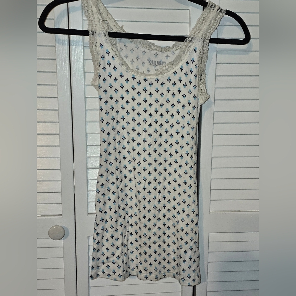 Old Navy Lace-Trim Ribbed Tank Top – Blue Floral Print – Size S/P